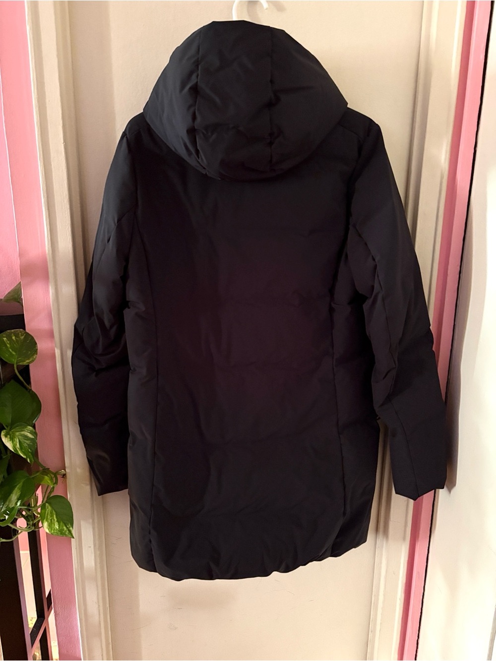 Uniqlo Black Hooded Puffer Jacket - Picture 2 of 4